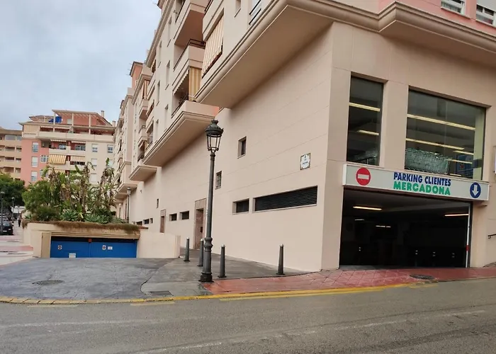 Sub-Atico Con Parking En El Centro De Estepona